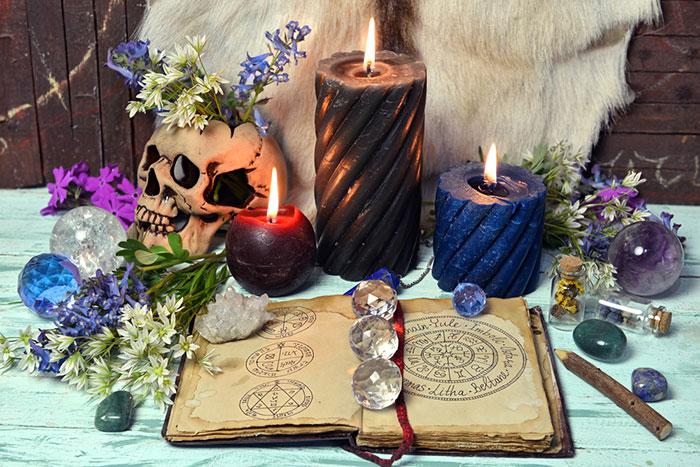 LOVE SPELLS USING PICTURES AND CANDLES